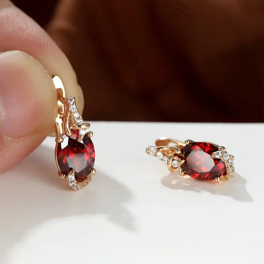 Brincos Oval Vermelho com Nó Dourado