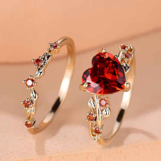 Conjunto Dois Anéis Coração Vermelho com Folhas