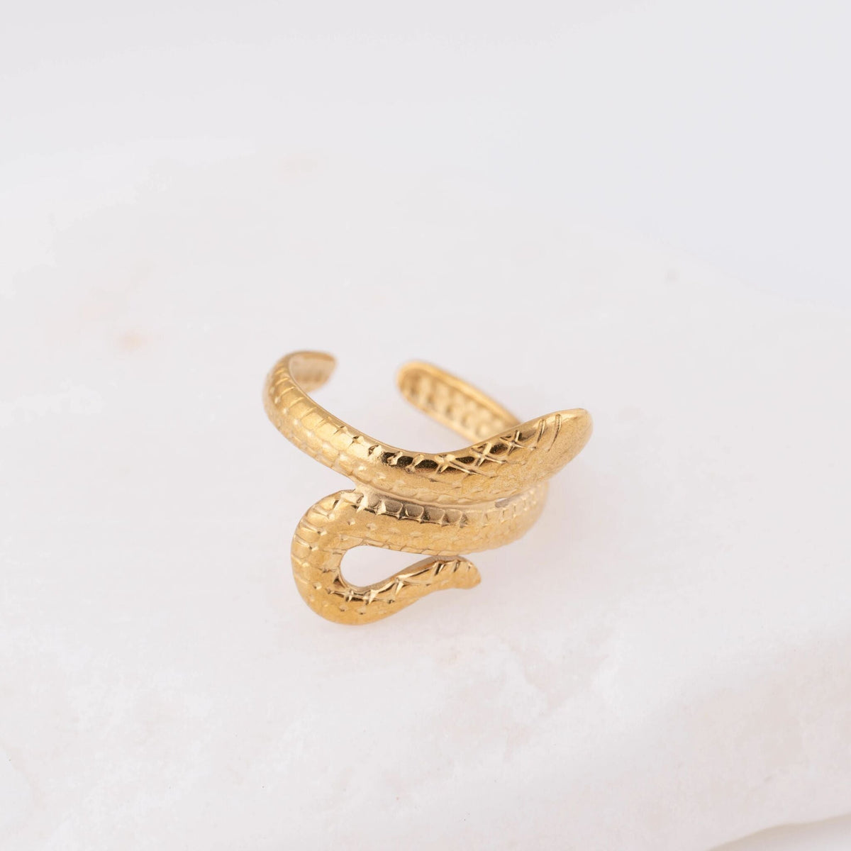 Ear Cuff Serpente Enrolada