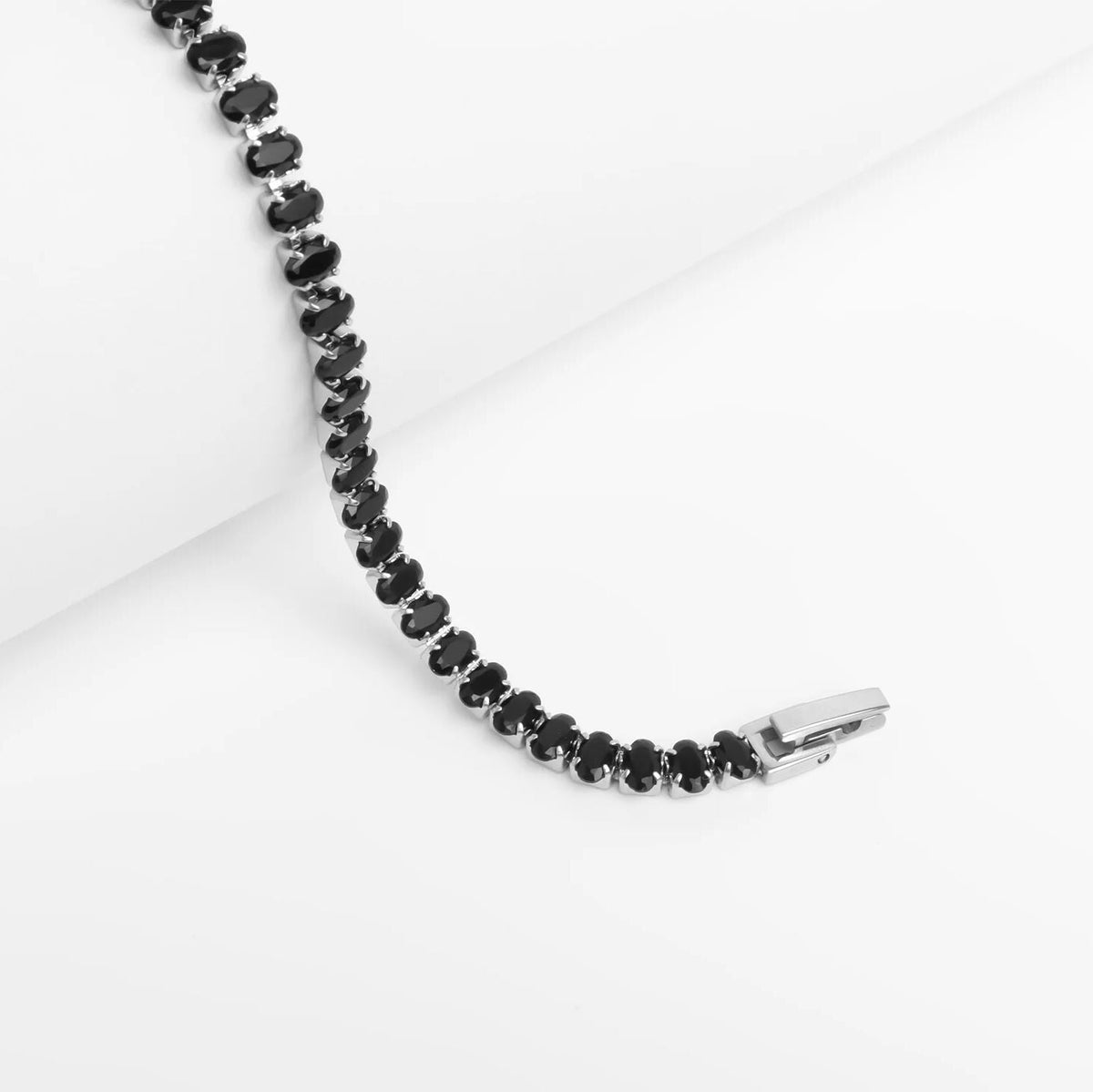 Pulseira Riviera Pedras Ovais Pretas