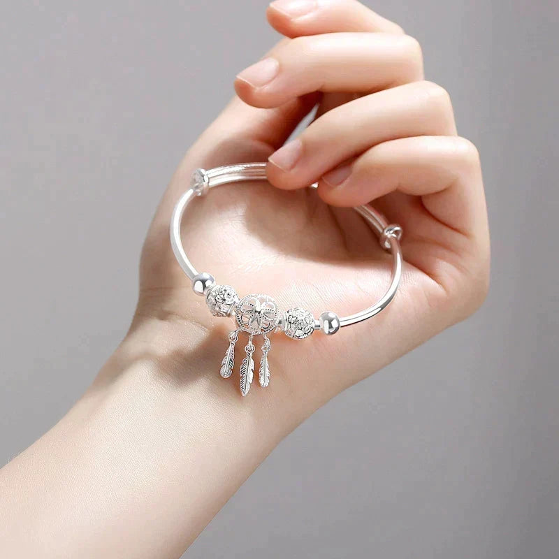Pulseira Ajustável Três Penas e Contas Vazadas