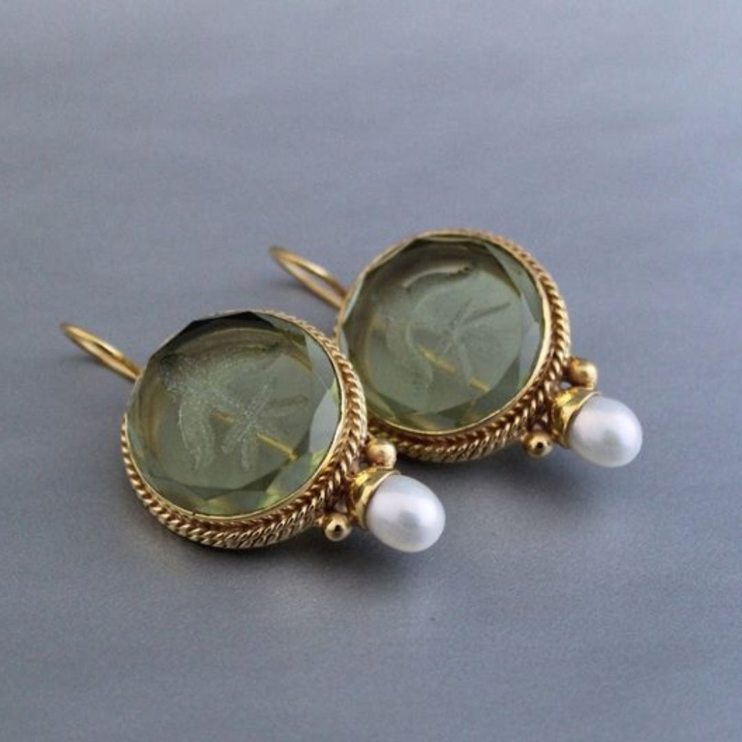 Brincos Pedra Verde Facetada com Pérola