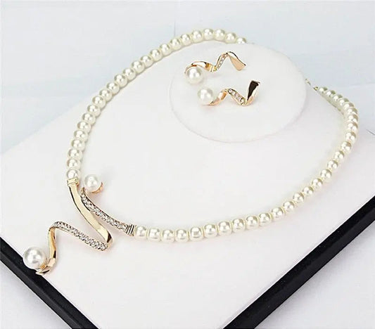 Conjunto Colar e Brincos Pérolas com Onda Dourada