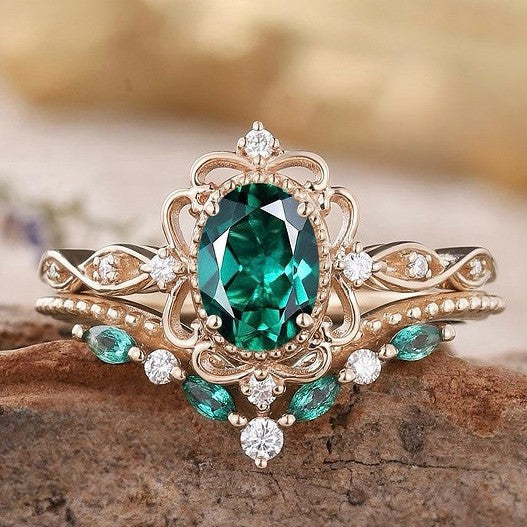 Conjunto Dois Anéis Oval Verde e Aro em V