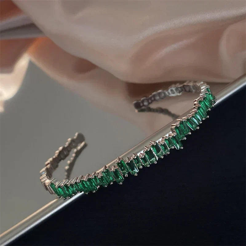 Pulseira Rígida Baguetes Verdes Desalinhadas
