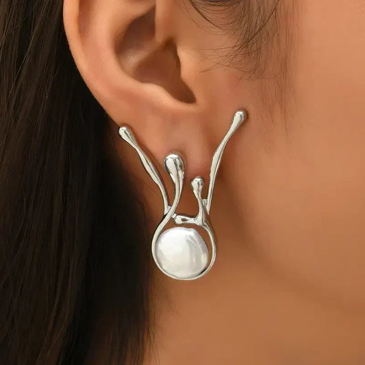 Brincos Pérola com Pingos de Metal