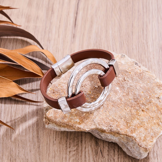 Pulseira Tira Castanha com Dois Aros Martelados