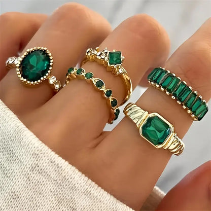 Conjunto Cinco Anéis com Pedras Verdes