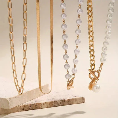 Conjunto Quatro Colares com Pérolas e Fecho em T