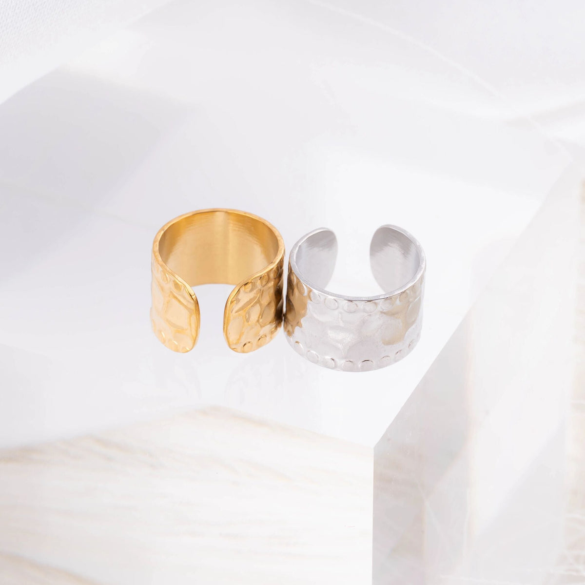 Ear Cuff Martelado