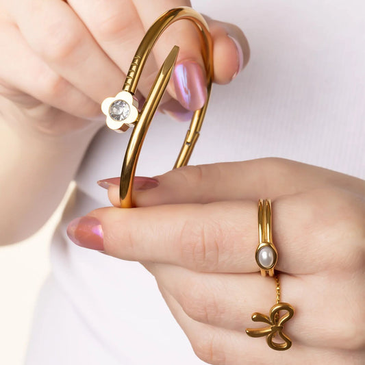 Pulseira Rígida Prego Flor com Pedra