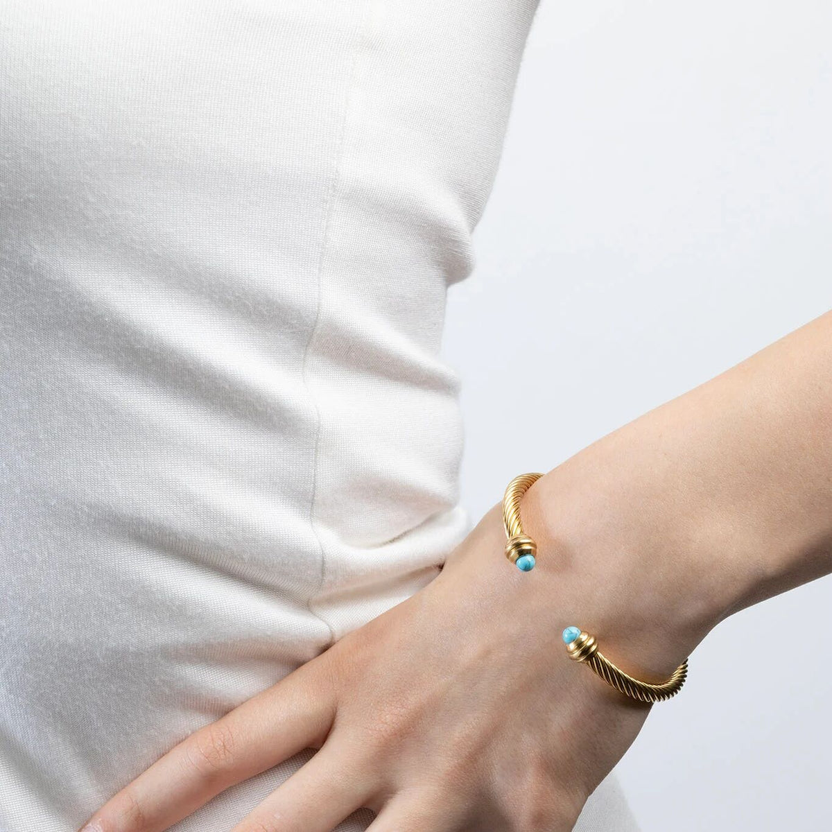 Pulseira Rígida Torcida Azul-Turquesa