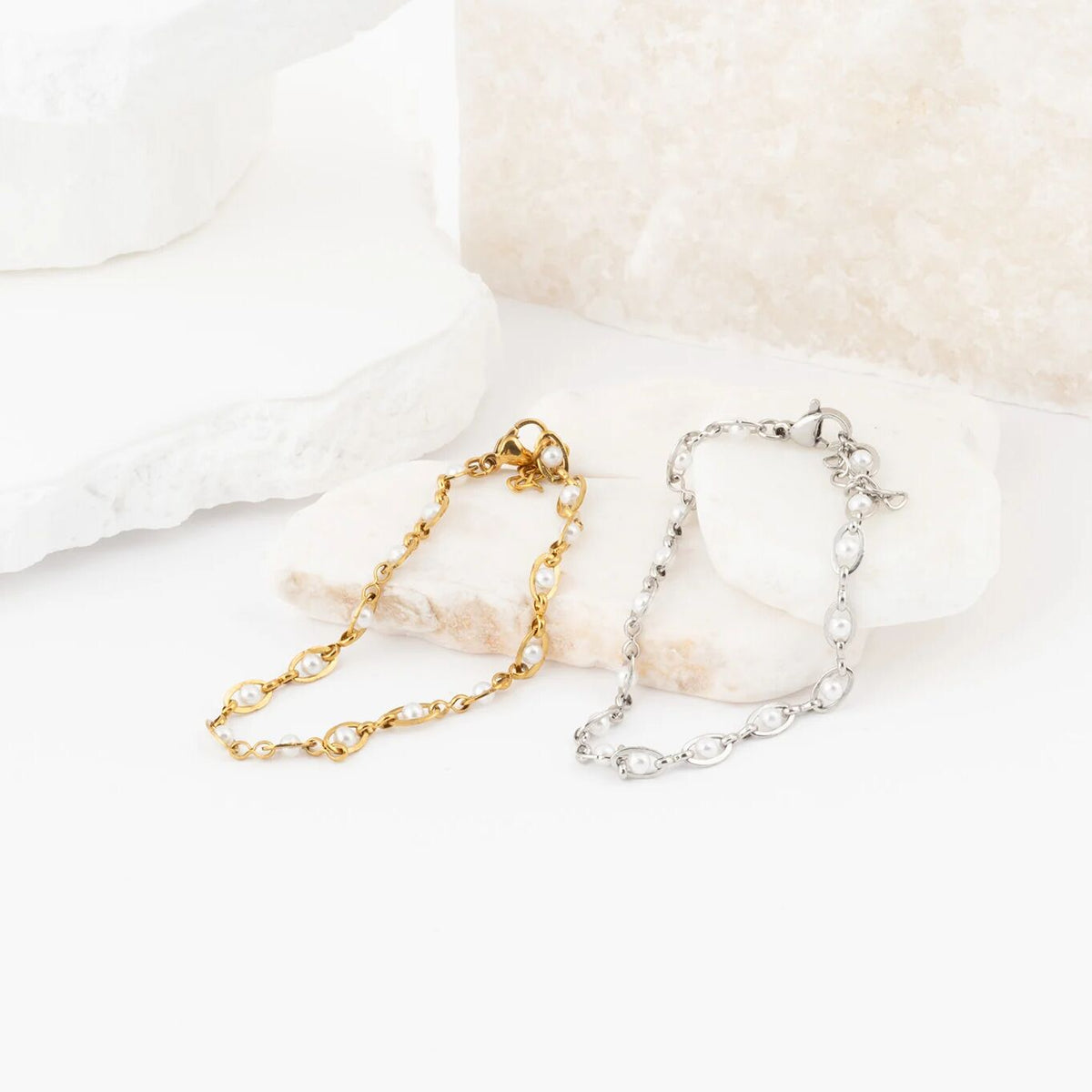 Pulseira Pérolas em Elos Ovais