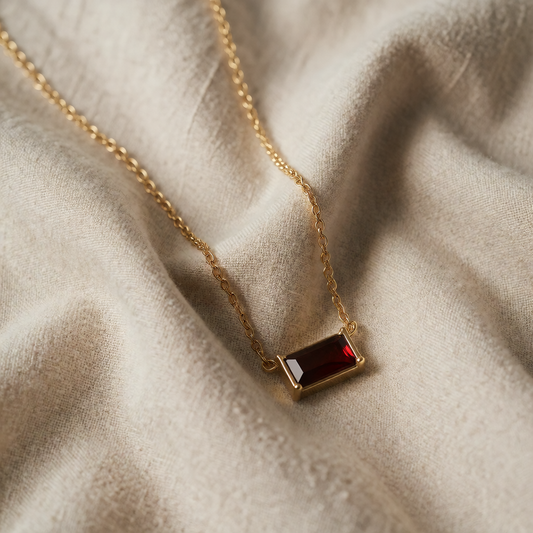Colar Baguete Vermelho-Escuro em Moldura Lisa