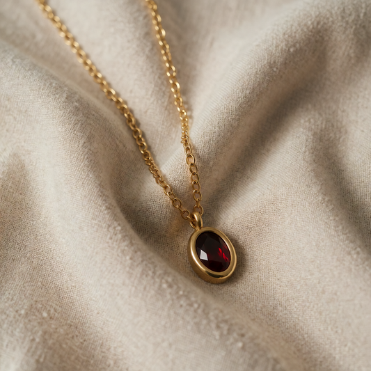 Colar Oval Vermelho-Escuro em Moldura Grossa