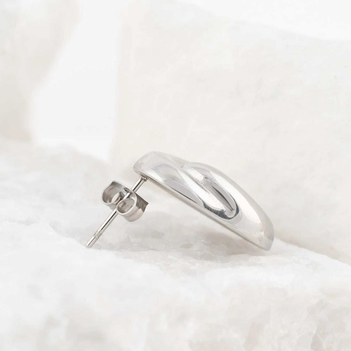 Brincos Oval com Onda em Relevo