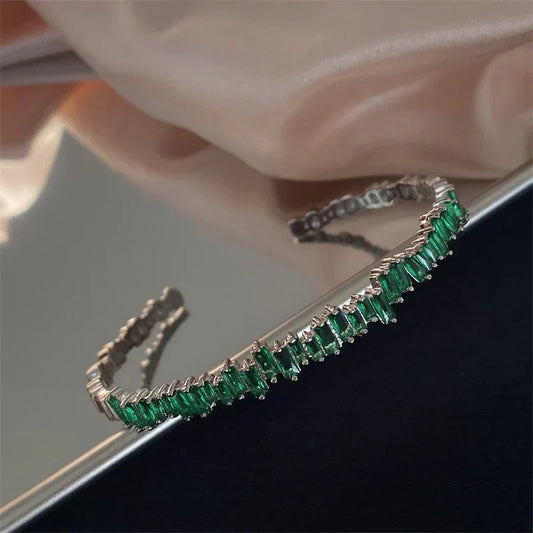 Pulseira Rígida Baguetes Verdes Desalinhadas