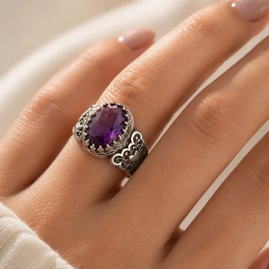 Anel Oval Roxo Rendado