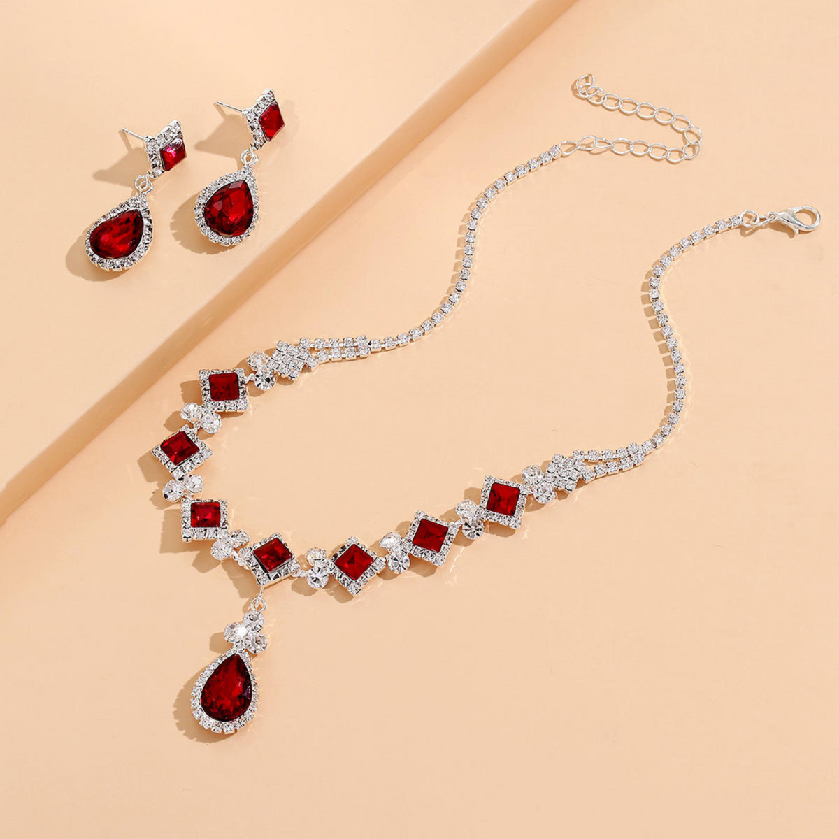 Conjunto Colar e Brincos Gota e Quadrados Vermelhos