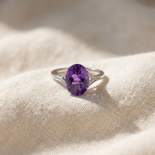 Anel Oval Roxo com Aro Dividido